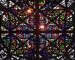 The gallery owns a stained glass ceiling which is said to be the largest suspended stained glass piece around the world. Australian artist Leonard Fre